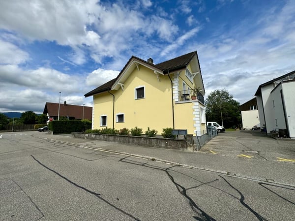 Ideales Zweifamilienhaus in Derendingen 2