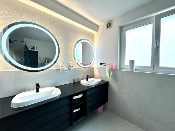 Stilvoll wohnen in ruhiger Umgebung! Modernisiertes 1.5-Zimmer Reiheneinfamilienhaus 17