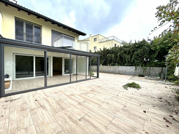 Stilvoll wohnen in ruhiger Umgebung! Modernisiertes 1.5-Zimmer Reiheneinfamilienhaus 1