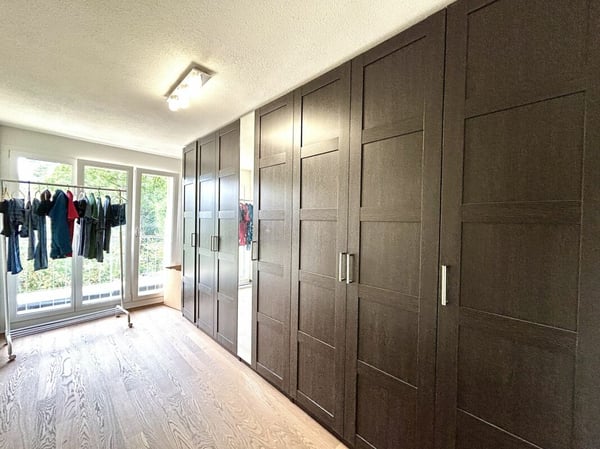 Stilvoll wohnen in ruhiger Umgebung! Modernisiertes 1.5-Zimmer Reiheneinfamilienhaus 10