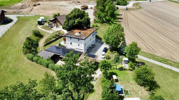 Platz für Familie, Tiere und Visionen! Vielseitiges Mehrfamilienhaus in Weiach 15