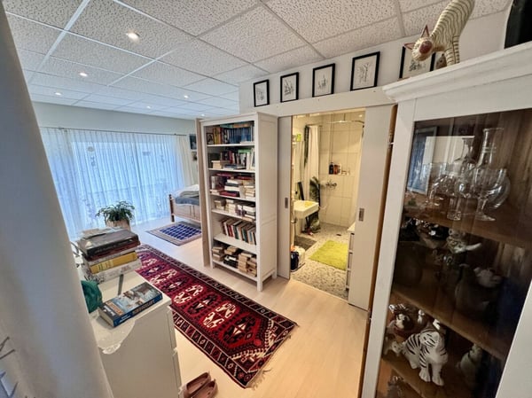 Platz für Familie, Tiere und Visionen! Vielseitiges Mehrfamilienhaus in Weiach 4