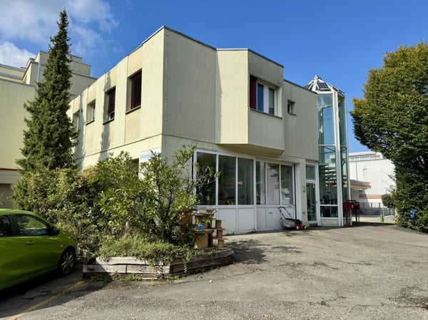 Ideal für Handwerker: Wohnen & Arbeiten unter einem Dach in Lyss 6