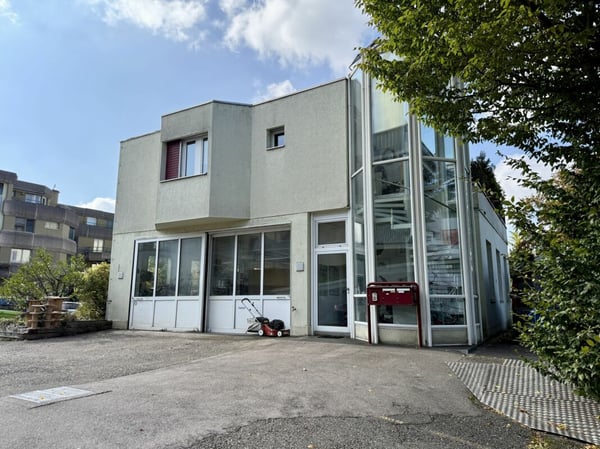 Ideal für Handwerker: Wohnen & Arbeiten unter einem Dach in Lyss 4