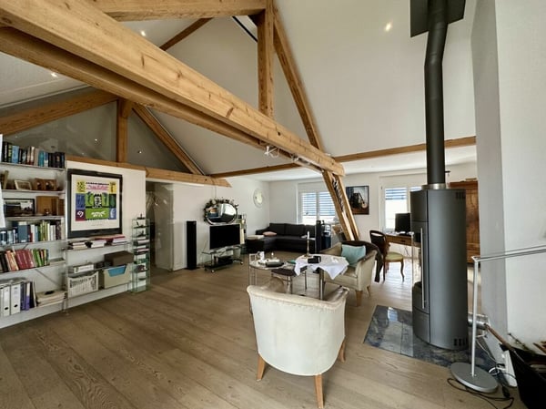 Wohn- & Geschäftshaus mit Gewerbeanteil und PV-Anlage in der Kernzone 3