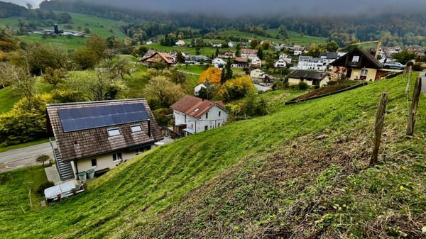 Hier entsteht Ihr Traumhaus mit Weitblick! Sonniges Baugrundstück in Grindel (SO) 2