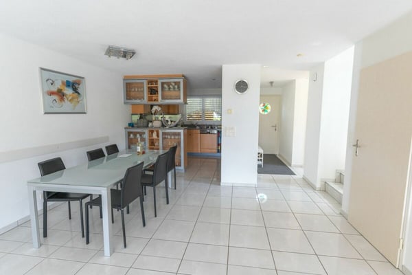 Familienfreundliches 1.5 Zimmer Haus mit Weitsicht und Garten 6