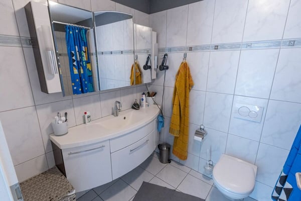 Familienfreundliches 1.5 Zimmer Haus mit Weitsicht und Garten 7