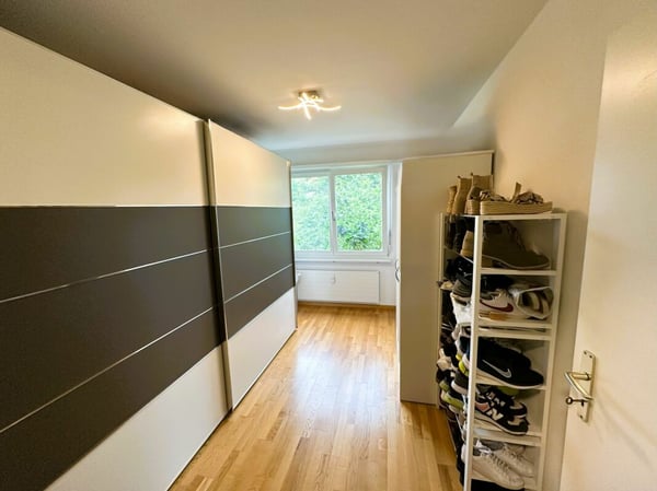 Ihr Platz zum Aufblühen! 1.5-Zimmer Wohnung mit Cheminée & Spielplatz 12