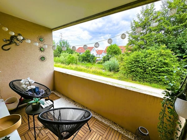 Ihr Platz zum Aufblühen! 1.5-Zimmer Wohnung mit Cheminée & Spielplatz 13