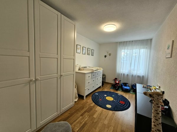 Top gepflegte und lichtdurchflutete 1.5-Zimmer-Wohnung mit Balkon und Weitsicht 11