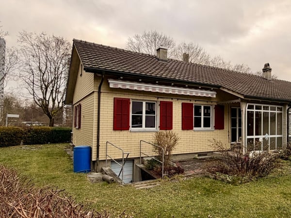 Charmantes 1.5 Zimmer Reihen-Eck-Familienhaus in Bern Betlehem 2