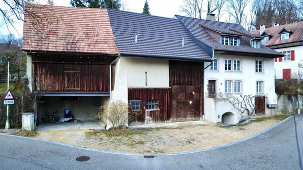 Investmentchance: Mehrfamilienhaus mit Entwicklungsmöglichkeiten! 2