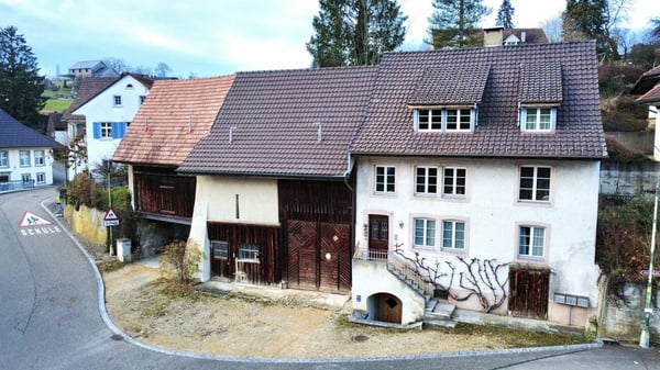 Investmentchance: Mehrfamilienhaus mit Entwicklungsmöglichkeiten! 1