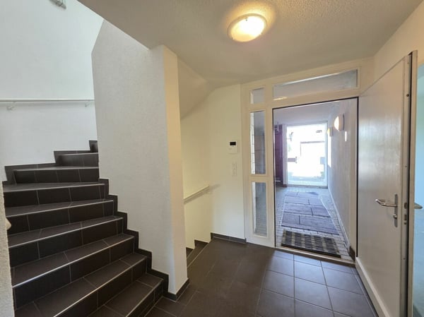 Ihr neues Familienglück! Grosszügiges 1 Zimmer Doppeleinfamilienhaus in Rudolfstetten 6