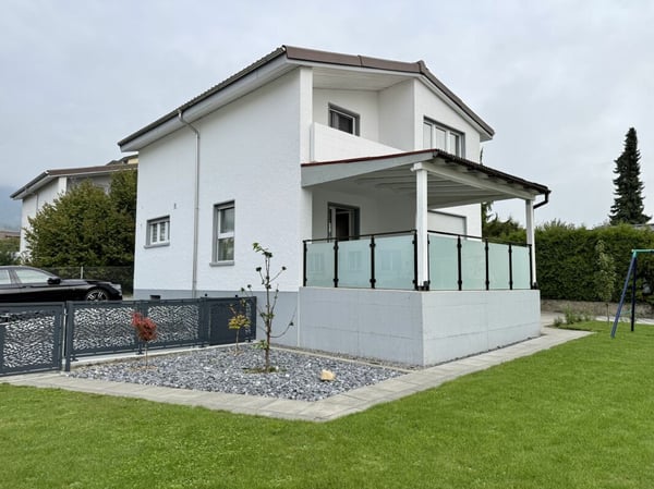 Einziehen & aufblühen - saniertes EFH mit Garten in ruhigem Quartier 2