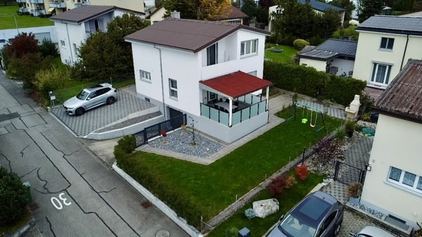 Einziehen & aufblühen - saniertes EFH mit Garten in ruhigem Quartier 1