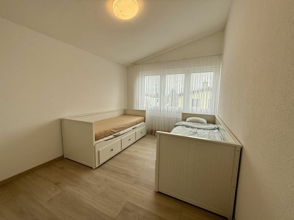 Einziehen & aufblühen - saniertes EFH mit Garten in ruhigem Quartier 13