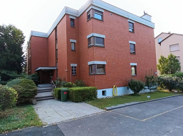 Einziehen und geniessen! Balkonwohnung mit Blick auf die Birs 2