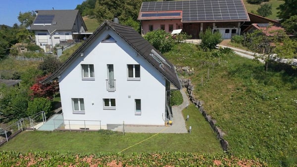 1.5 Zimmer Einfamilienhaus mit viel Platz für die ganze Familie 3