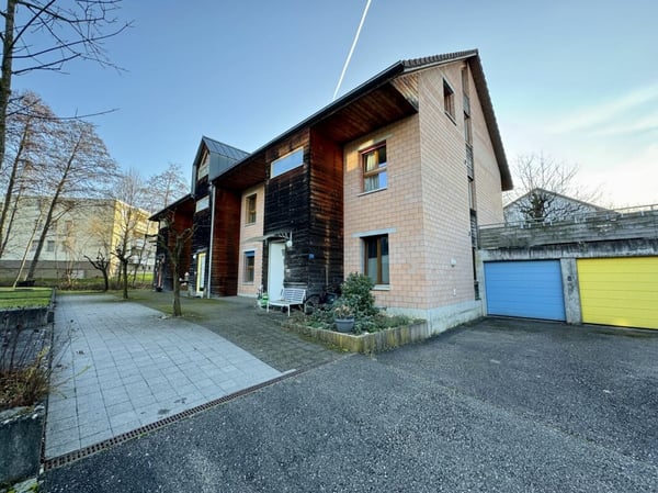 Charmantes 1.5-Zimmer Reiheneinfamilienhaus 1