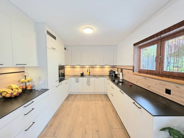 Platz für die ganze Familie! Charmantes Haus mit Garten in Dällikon 8