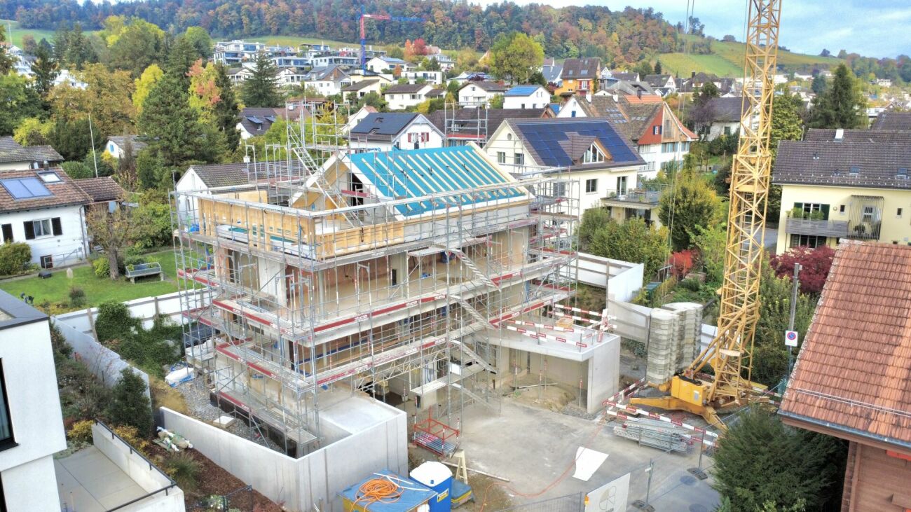 Neubau Perle in Stäfa: Zwei Wohneinheiten, Garten, Dachterrassen & Seesicht