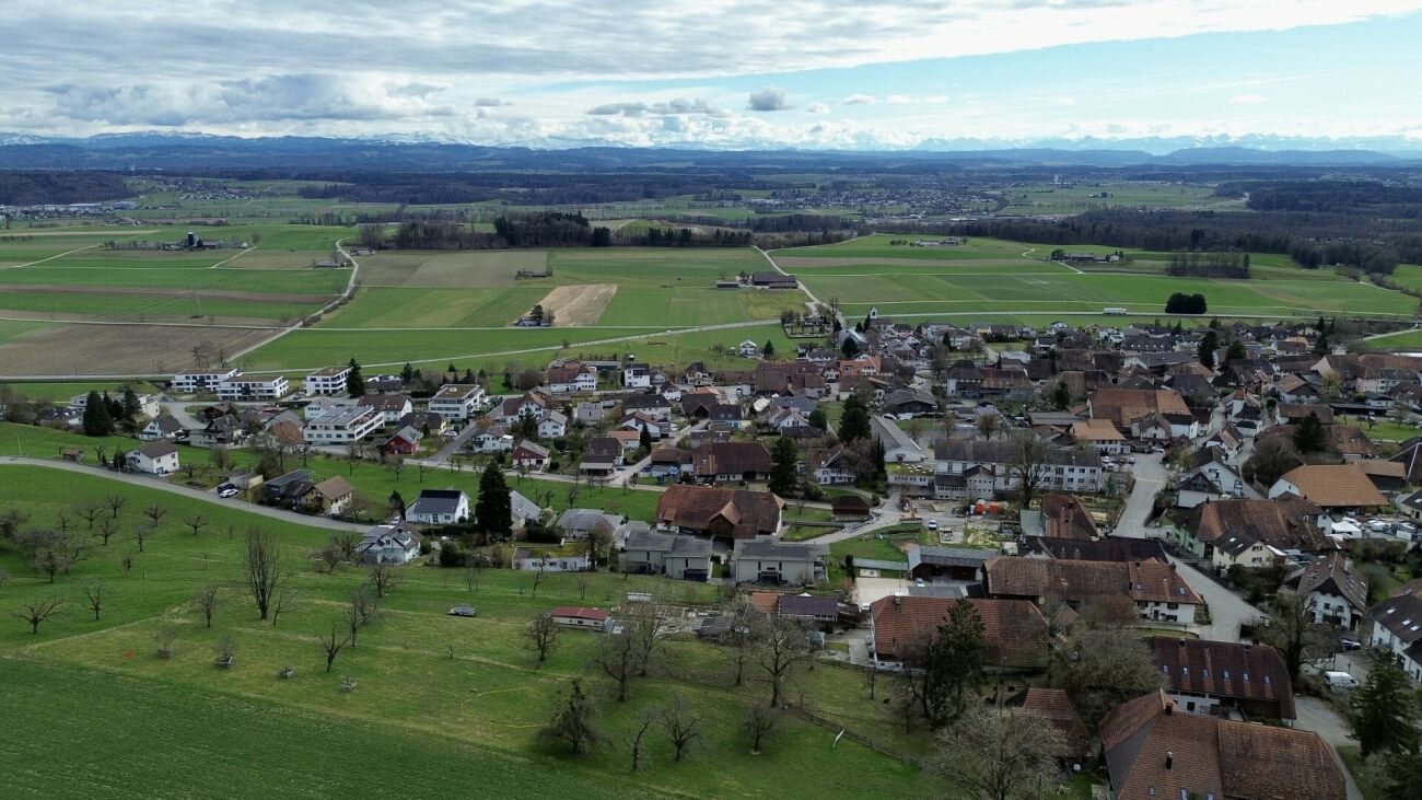 Reserviert - Sonniges Panorama-Grundstück in erhöhter Lage mit Alpenblick