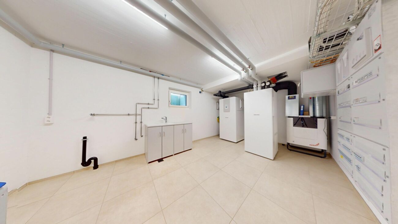 Traumhaus mit moderner Technik, Solaranlage und spektakulärer Terrasse mit Bergblick