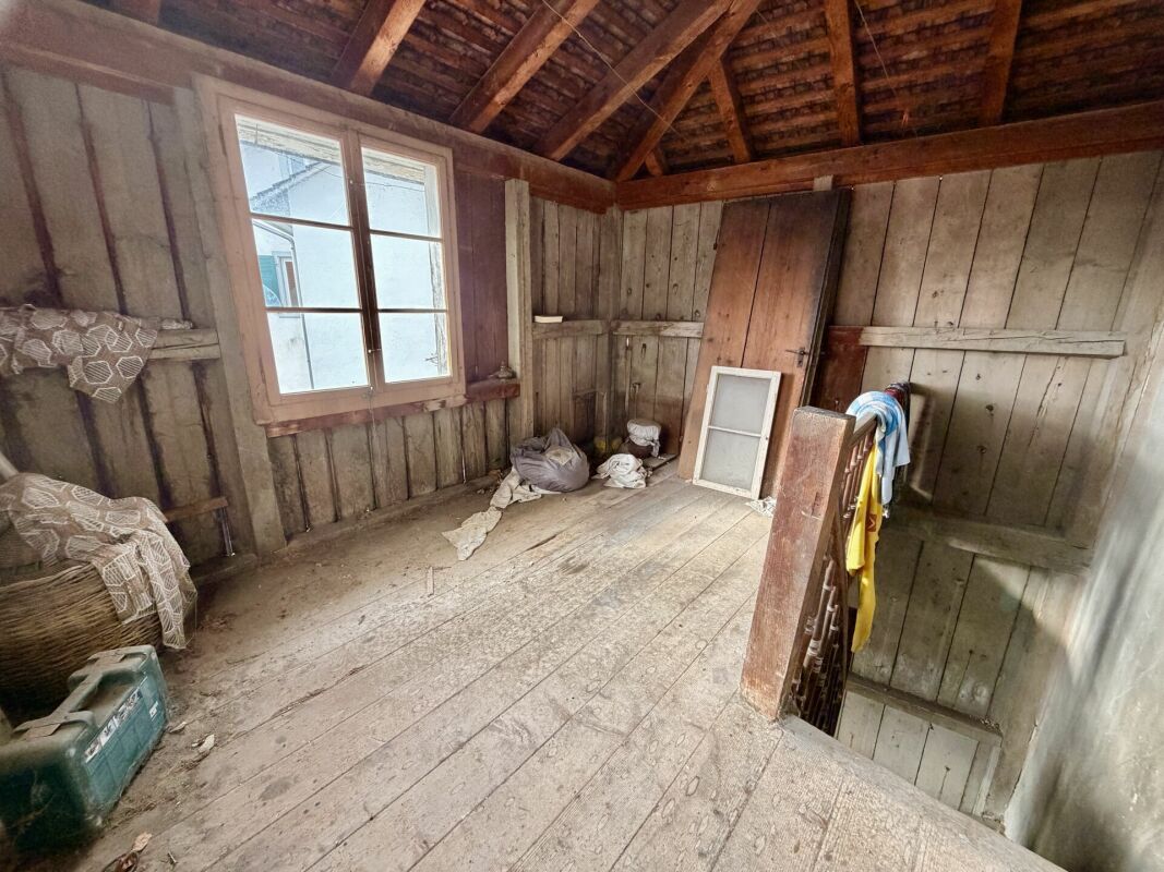 Più di una casa: fattoria con fienile e possibilità illimitate