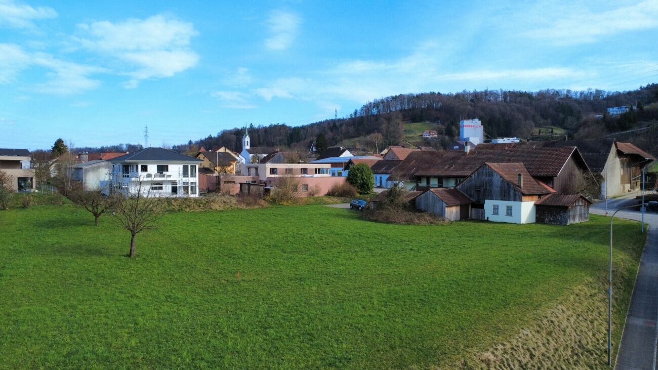 Investors take note: Building land with MFH and potential