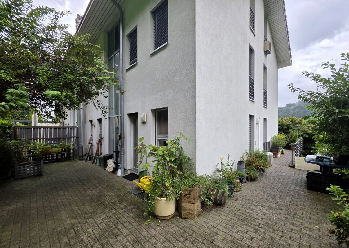 Riservato, idillio familiare con vista panoramica! Casa spaziosa a Ebikon