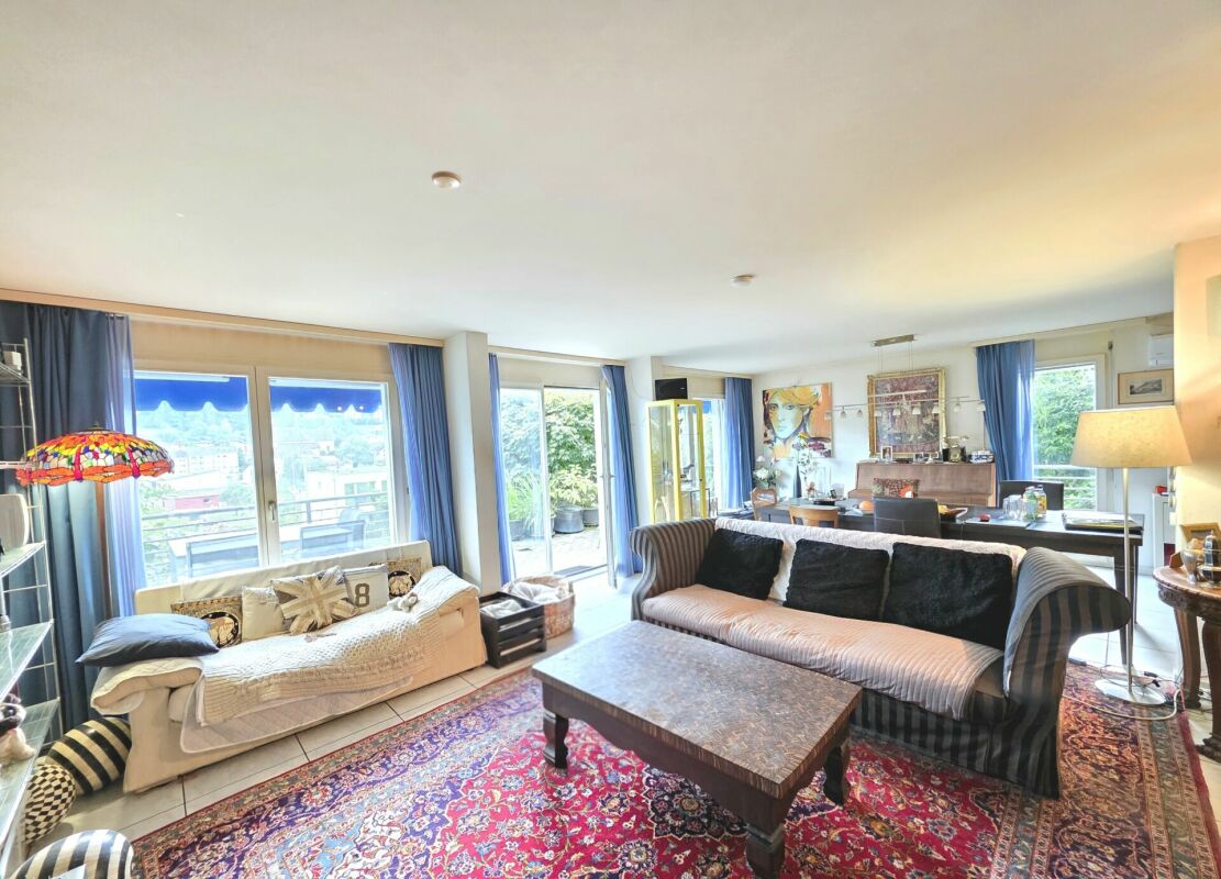 Riservato, idillio familiare con vista panoramica! Casa spaziosa a Ebikon