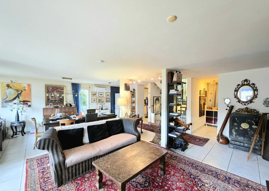 Riservato, idillio familiare con vista panoramica! Casa spaziosa a Ebikon