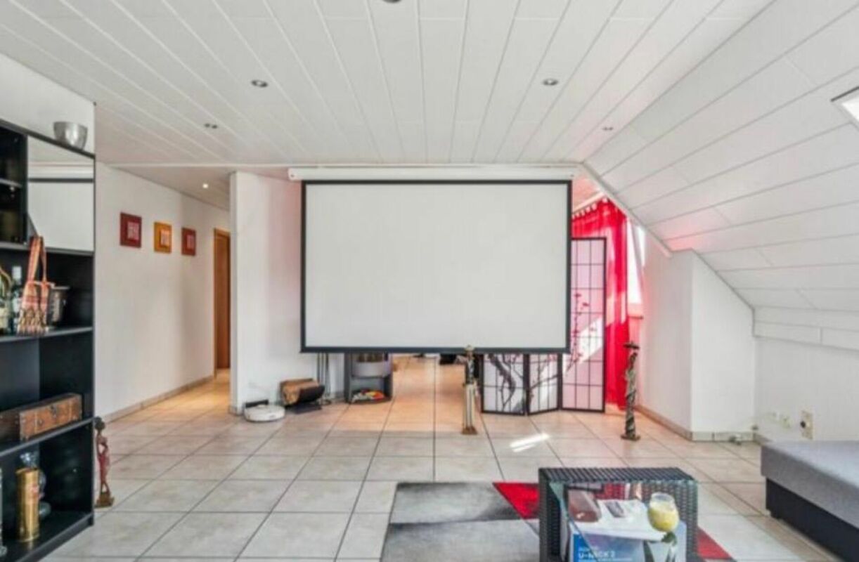 Stylish duplex apartment with a unique living experience on two levels!