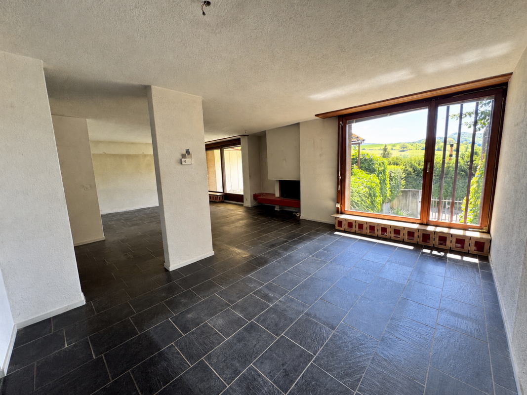 Weitsicht, Raum und Potenzial: Reihenhaus in Magden