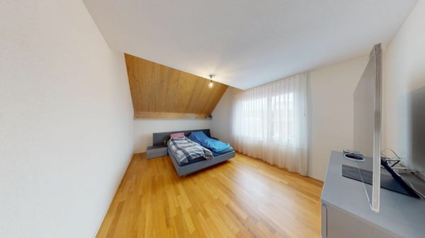 168 m² Wohntraum mit beeindruckender Galerie - Exklusive 5.5-Zimmer-Maisonette nahe der Aare 9