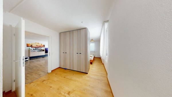 Exklusives 8-Zimmer-Einfamilienhaus mit Einliegerwohnung, grossem Garten und Werkstattgarage in ländlicher Lage 16