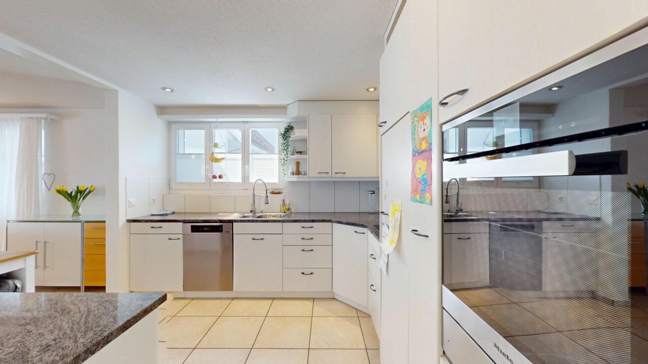 Modernisiert & familienfreundlich 5.5 Zimmer mit Garten in ruhigem Quartier