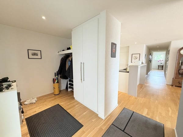Traumhafte Alpensicht trifft auf Wohnkomfort - 5.5-Zimmerwohnung mit XXL-Terrasse 2