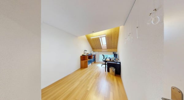 168 m² Wohntraum mit beeindruckender Galerie in Wangen an der Aare 8