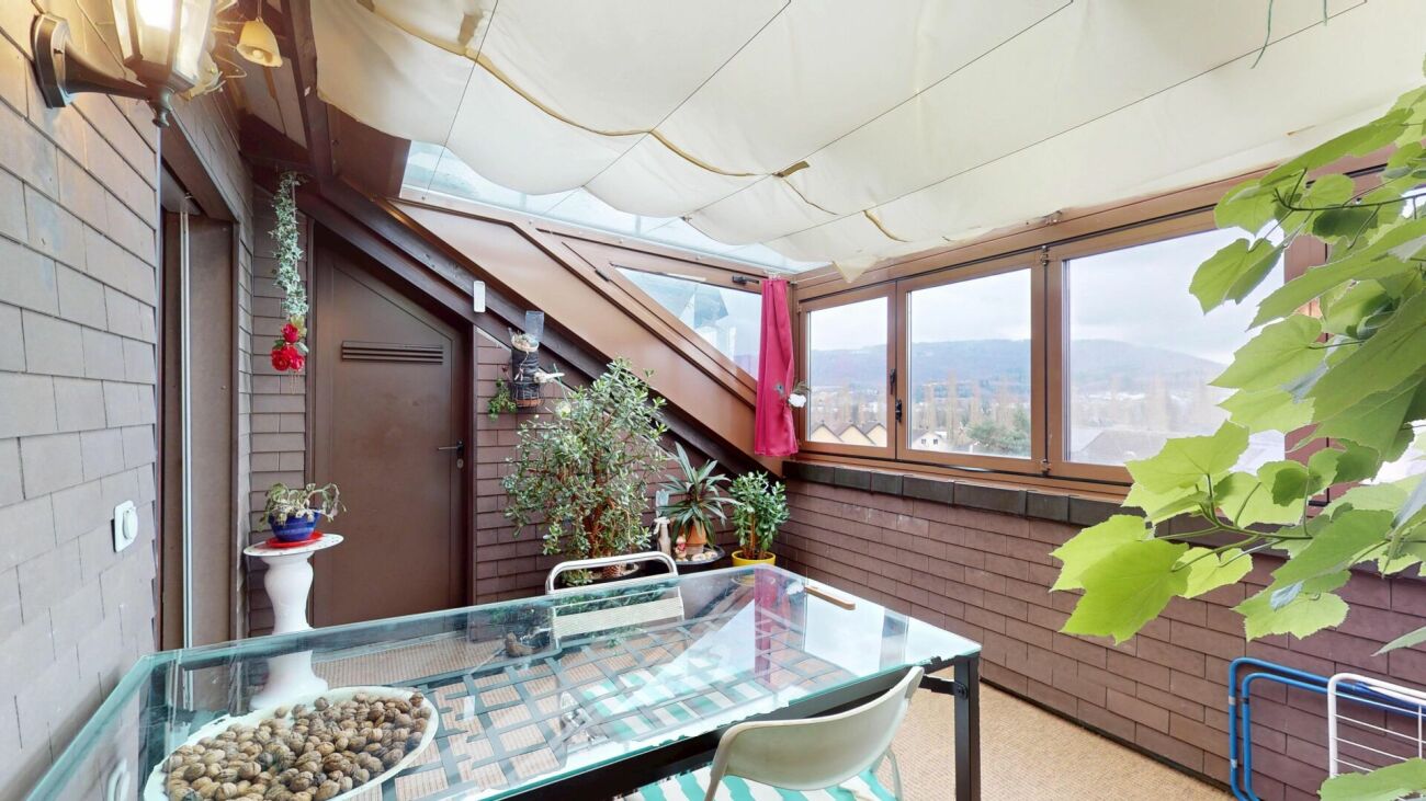 Lichtdurchflutete 4.5-Zimmer-Dachwohnung mit Loft-Charakter in Winznau