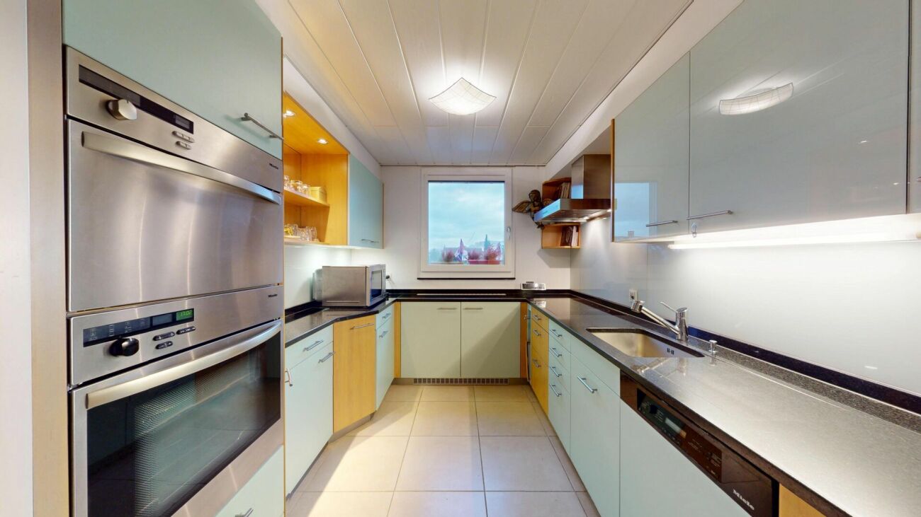 Wohnen mit Aussicht - lichtdurchflutete Terrassenwohnung mit Pool & Sauna in Zeiningen