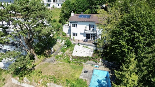 Modernisiertes 5.5-Zimmer EFH mit Pool und Panoramasicht 3