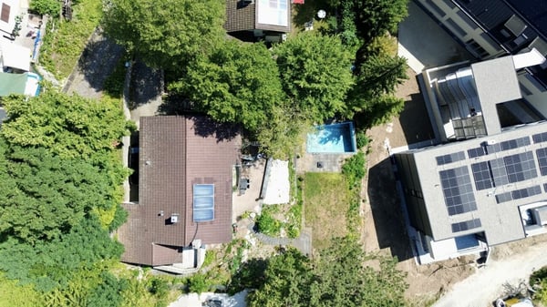 Modernisiertes 5.5-Zimmer EFH mit Pool und Panoramasicht 19
