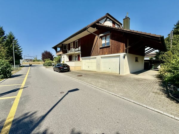 Wohnen, Arbeiten oder Investieren - Bauernhaus mit grossem Potenzial in Busswil 2