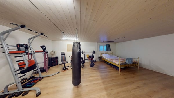 Charmantes 5.5-Zimmer Doppeleinfamilienhaus mit traumhaftem Garten & 3 Tiefgaragenparkplätzen in Wohlen AG 16