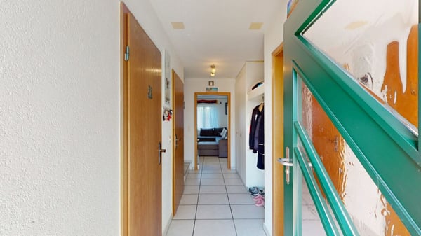 Charmantes 5.5-Zimmer Doppeleinfamilienhaus mit traumhaftem Garten & 3 Tiefgaragenparkplätzen in Wohlen AG 7