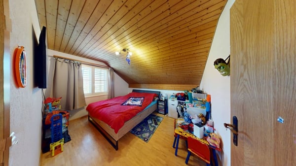 Charmantes 5.5-Zimmer Doppeleinfamilienhaus mit traumhaftem Garten & 3 Tiefgaragenparkplätzen in Wohlen AG 10