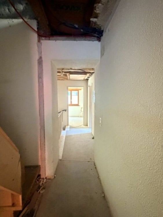 Charmantes Mehrfamilienhaus mit enormem Potenzial und Top-Anbindung! 10
